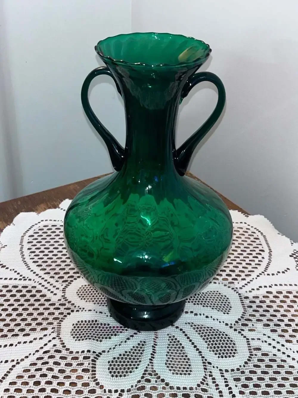 Vintage Mid-Century Italian Empoli Emerald Green Art Glass Two-Handle Vase